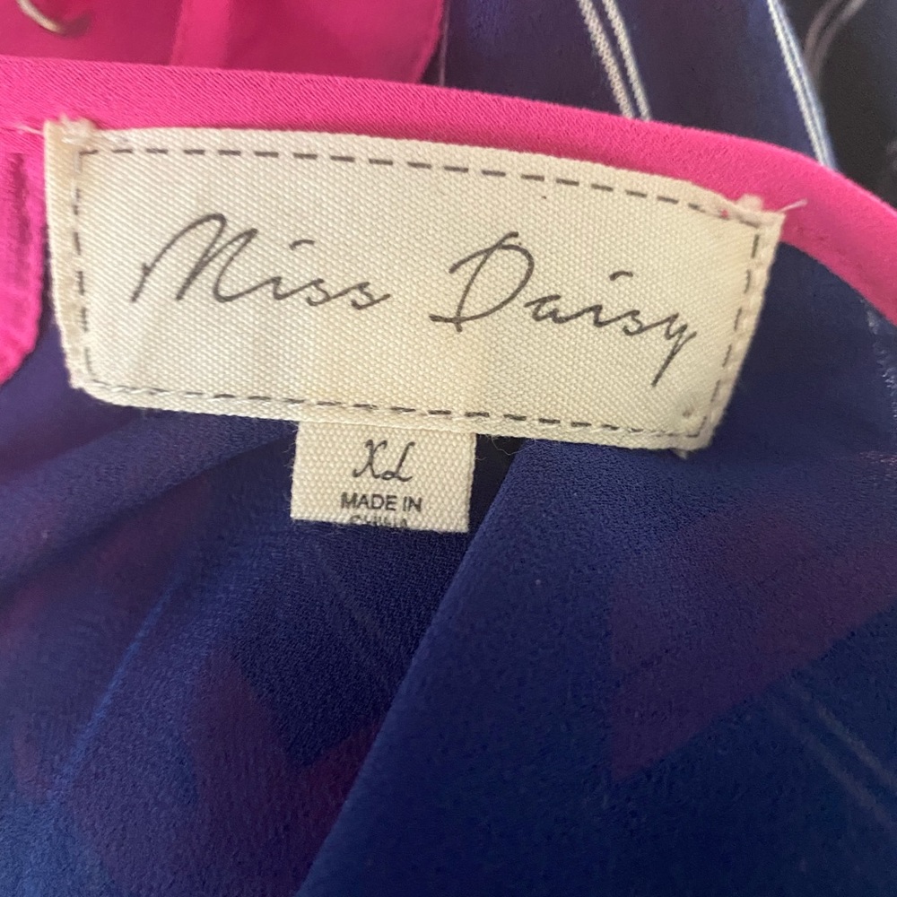 Miss Daisy Short Sleeved Blouse - Picture 3 of 9